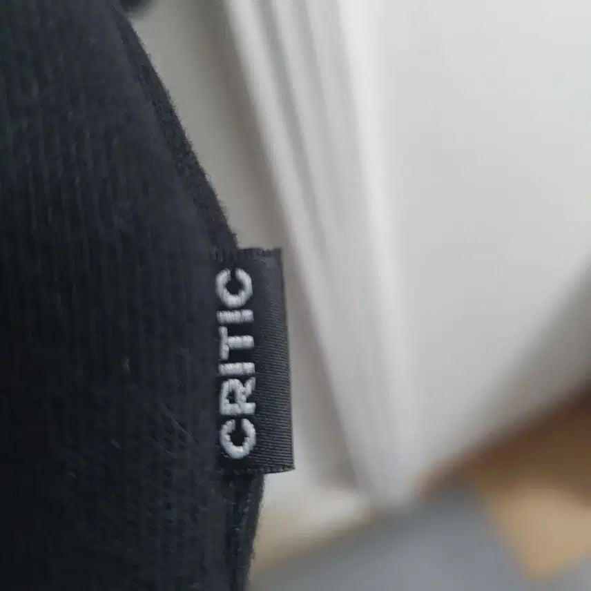 [BUNJANG] Critic Black Hoodie Zip-up / CRITIC 크리틱 후드집업 블랙 L 100