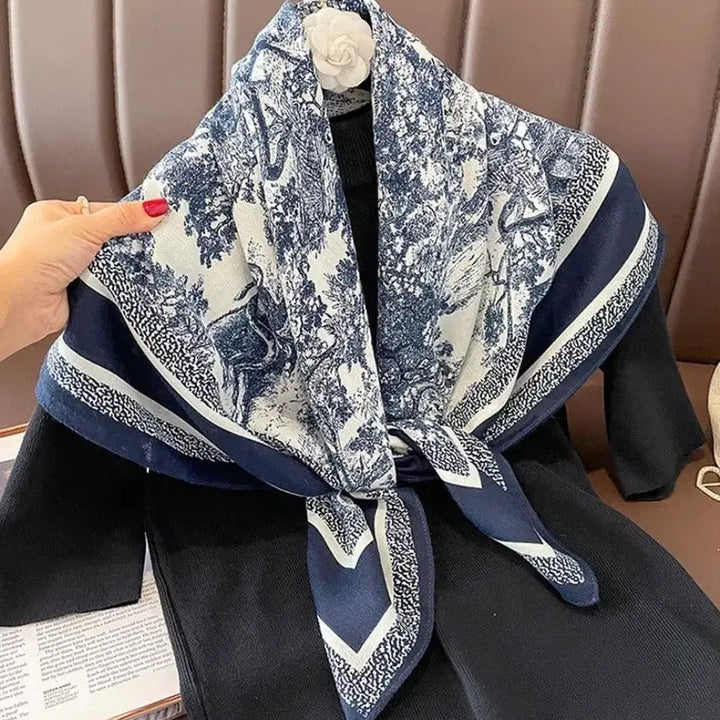 [BUNJANG] Blue and White Pattern Scarf / 청/흰색 패턴스카프(새상품)