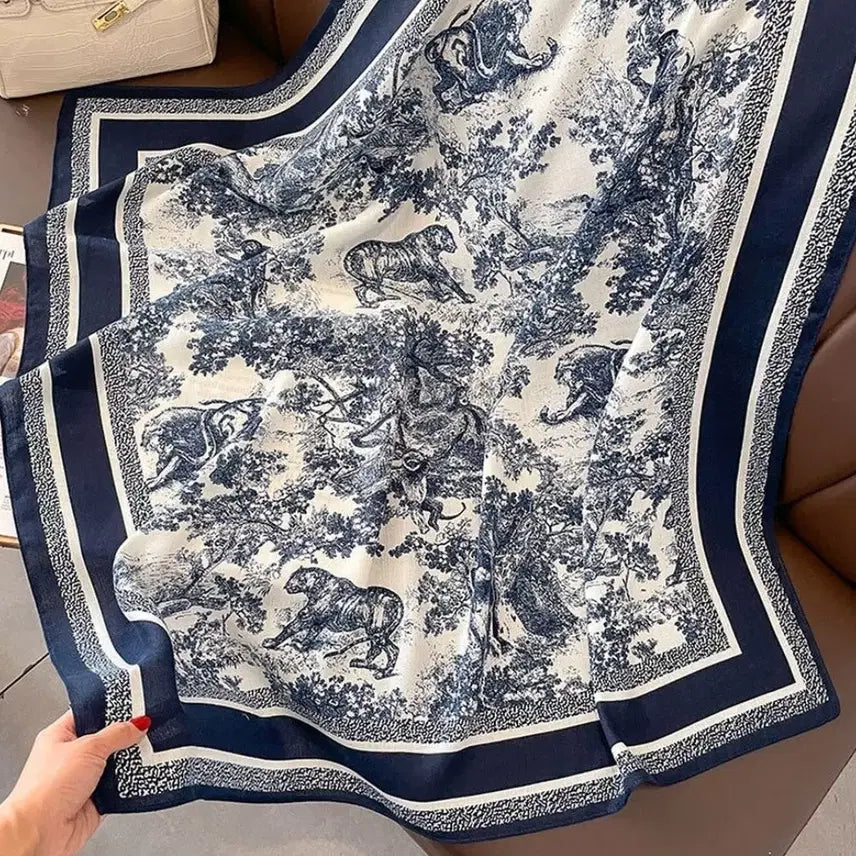 [BUNJANG] Blue and White Pattern Scarf / 청/흰색 패턴스카프(새상품)
