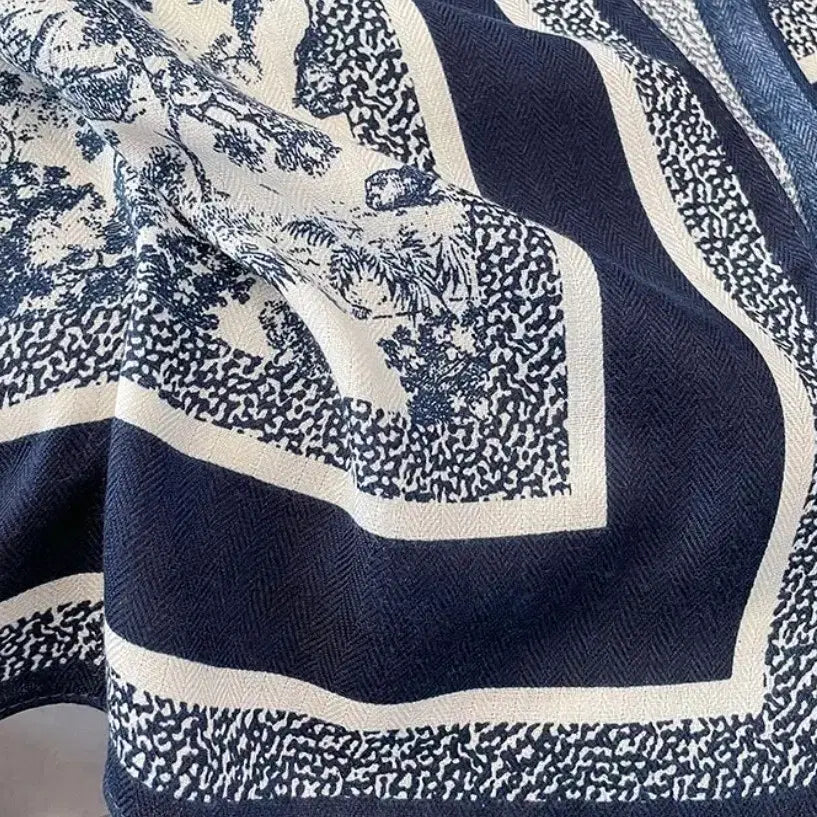 [BUNJANG] Blue and White Pattern Scarf / 청/흰색 패턴스카프(새상품)
