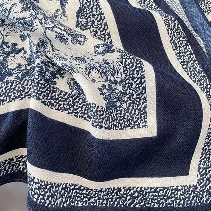 [BUNJANG] Blue and White Pattern Scarf / 청/흰색 패턴스카프(새상품)