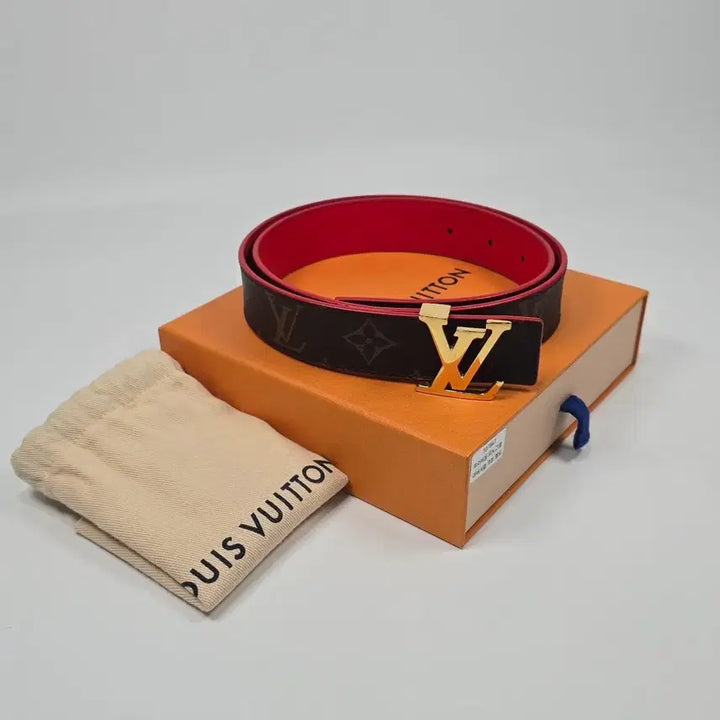 [BUNJANG] Louis Vuitton Monogram LV Initiales Reversible Belt / 루이비통 모노그램 LV 이니셜 리버서블 벨트 ( 75 )