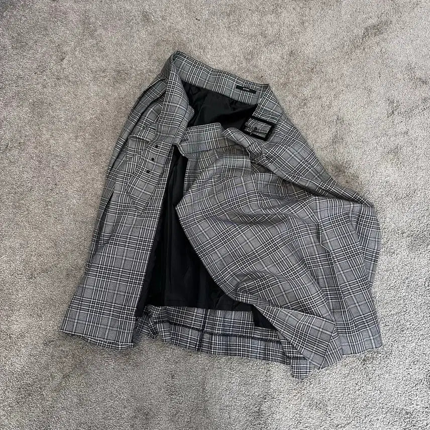 [SOLD OUT] EMODA 그레이 체크랩 스커트M