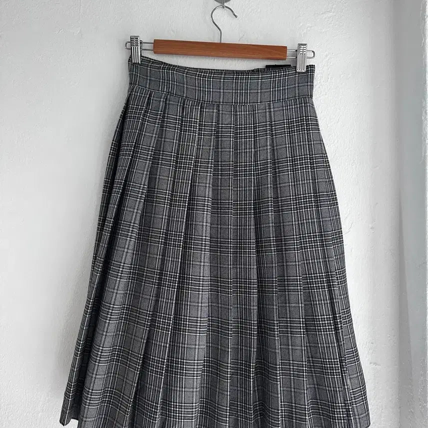 [SOLD OUT] EMODA 그레이 체크랩 스커트M