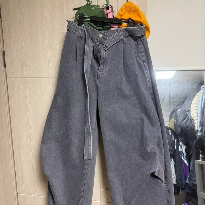 [BUNJANG] Songzio 26SS Bias Drape Denim Pants / 송지오 26ss 컬렉션 바이어스 드레이프 데님 판매합니다.