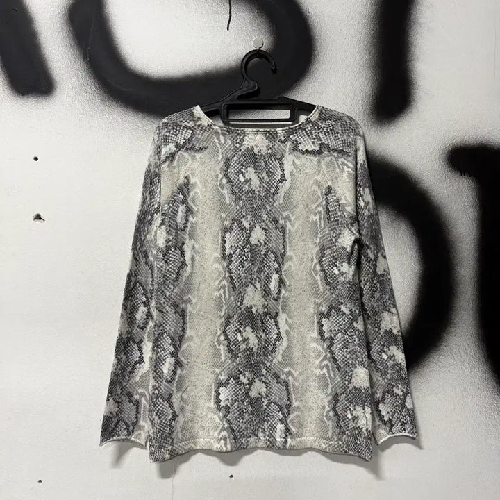 [BUNJANG] Vintage Gray Python Pattern Long Sleeve / VTG 빈티지 그레이 파에톤 애니멀 패턴 롱슬리브