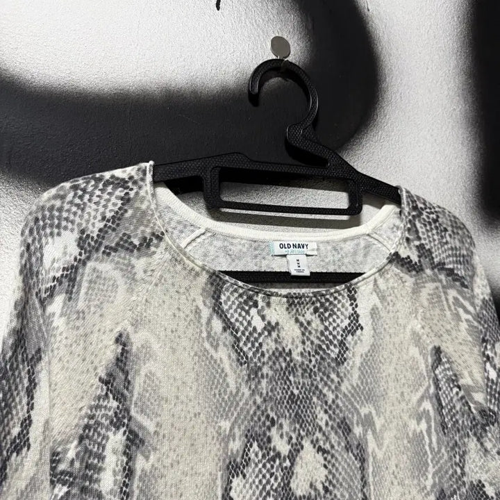 [BUNJANG] Vintage Gray Python Pattern Long Sleeve / VTG 빈티지 그레이 파에톤 애니멀 패턴 롱슬리브