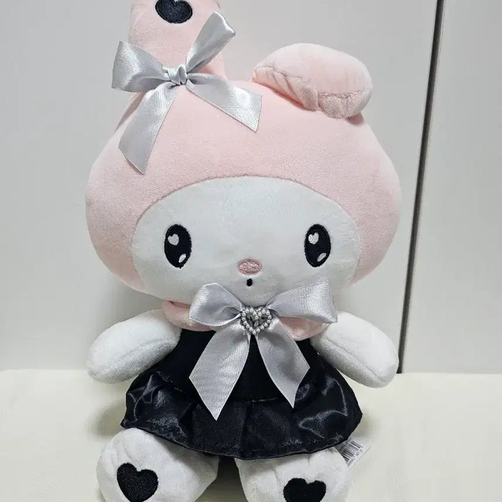 [BUNJANG] Sanrio Official My Melody Black Ribbon Dress Plush Doll (Medium) / 산리오정품 마이멜로디 블랙 리본 드레스 중형 인형