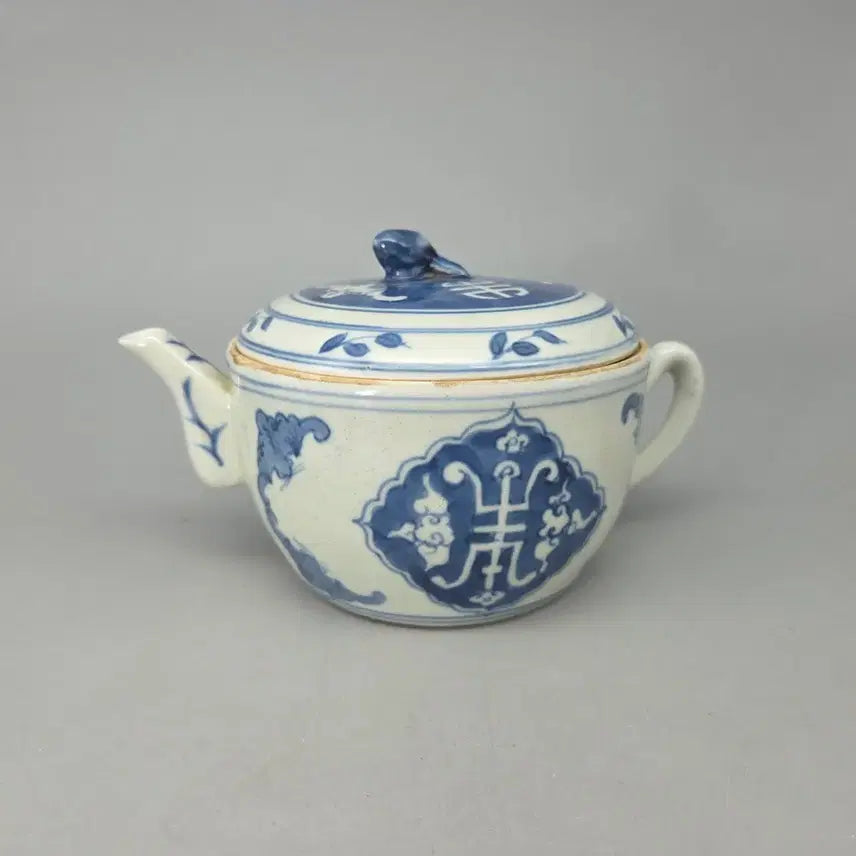 [BUNJANG] Antique Chinese Celadon Porcelain Teapot with Bat Motif / 도안이 특이한 청대양식 수자에 박쥐문 다관