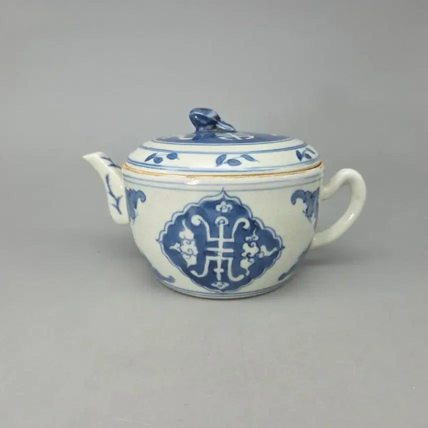 [BUNJANG] Antique Chinese Celadon Porcelain Teapot with Bat Motif / 도안이 특이한 청대양식 수자에 박쥐문 다관
