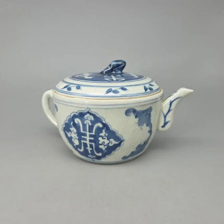 [BUNJANG] Antique Chinese Celadon Porcelain Teapot with Bat Motif / 도안이 특이한 청대양식 수자에 박쥐문 다관