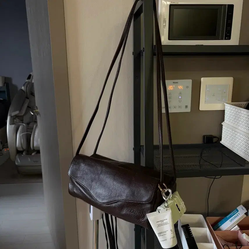 [BUNJANG] Auro Shoulder Bag Crossbody Bag / 아우로 숄더백 크로스백 가방끈 긴 보부상백