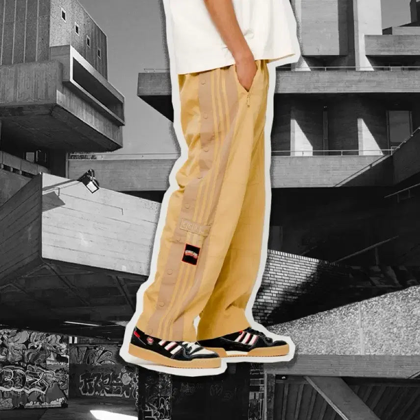[BUNJANG] Adidas x Midwest Kids Track Pants (M) / 아디다스X미드웨스트키즈 트랙팬츠 된장(M 새제품)