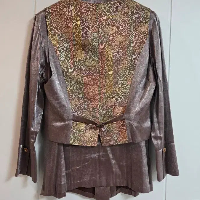 [BUNJANG] Lee Young-hye Collection Pattern Blouse Vest Set / 이영혜 콜렉션 패턴 블라우스 조끼 세트