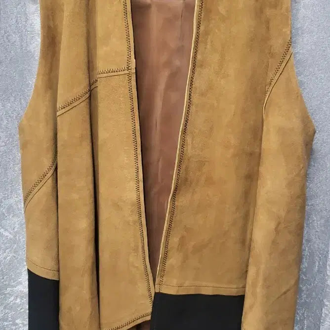 [BUNJANG] Doho Suede Color-Block Vest / Doho 스웨이드 배색 조끼 베스트