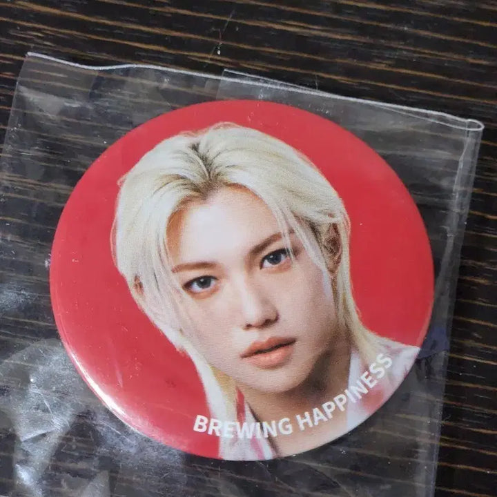 [BUNJANG] Stray Kids Felix Gongcha Pin Badge / 스트레이키즈 필릭스 공차 핀뱃지