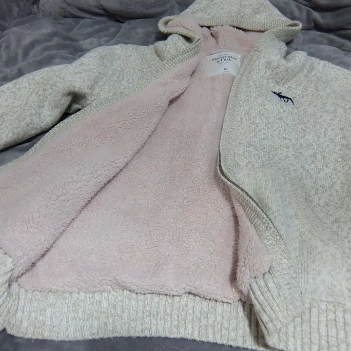 [BUNJANG] Abercrombie Sweater / 아베크롬비 쉐타