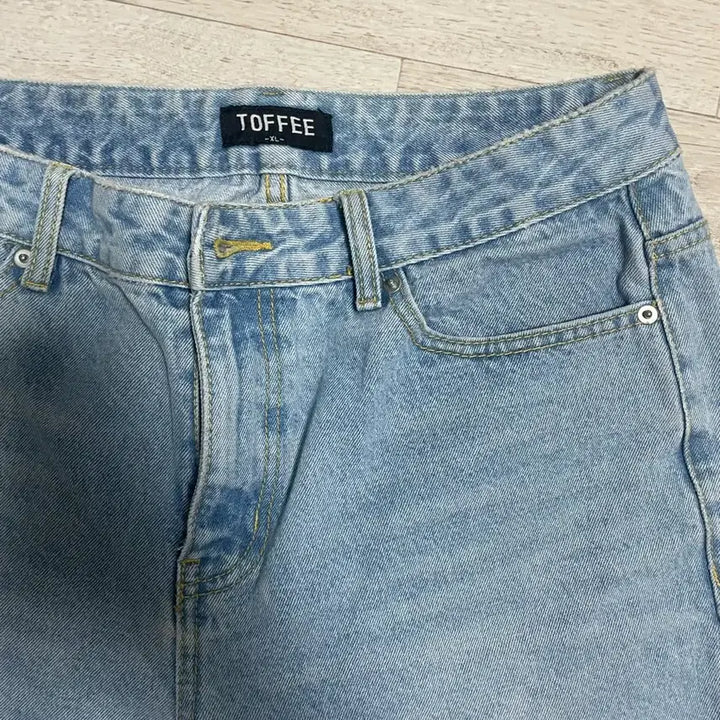 [SOLD OUT] 토피 데님 팬츠
