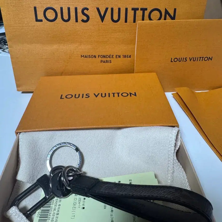 [BUNJANG] Louis Vuitton Monogram Dragonne Keyring / 루이비통 모노그램 드라곤느 키링 풀박스