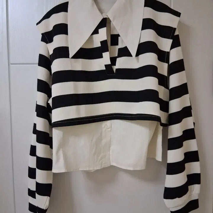 [SOLD OUT] LAMIE&amp;MECOE 스트라이프 레이어드 셔츠