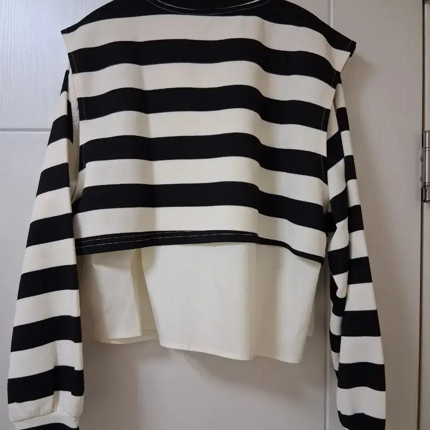 [SOLD OUT] LAMIE&amp;MECOE 스트라이프 레이어드 셔츠