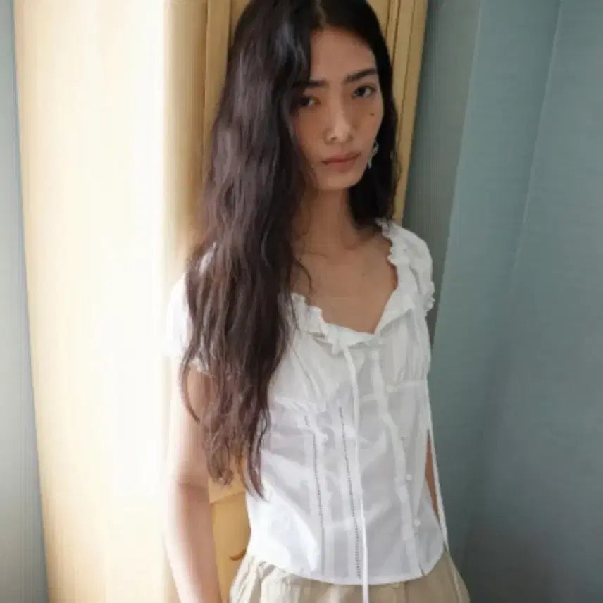 [BUNJANG] Sso Dingki Bread Thea Blouse / 쏘딩키브레드 thea 블라우스