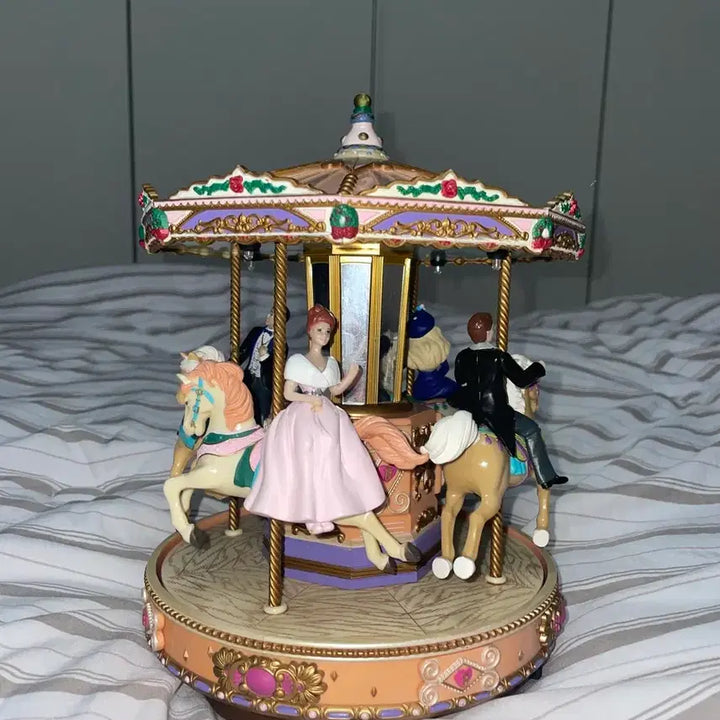 [BUNJANG] Barbie Holiday Go-Round Carousel Music Box (1998) / 빈티지 바비 홀리데이 메리고라운드 회전목마 오르골 (1998년도 제품)