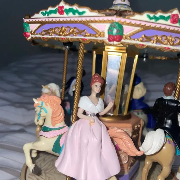 [BUNJANG] Barbie Holiday Go-Round Carousel Music Box (1998) / 빈티지 바비 홀리데이 메리고라운드 회전목마 오르골 (1998년도 제품)