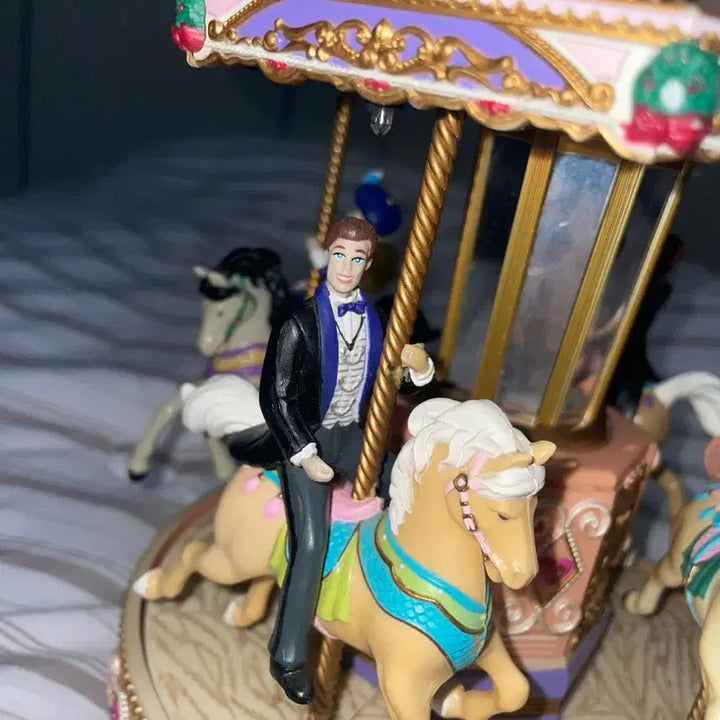 [BUNJANG] Barbie Holiday Go-Round Carousel Music Box (1998) / 빈티지 바비 홀리데이 메리고라운드 회전목마 오르골 (1998년도 제품)