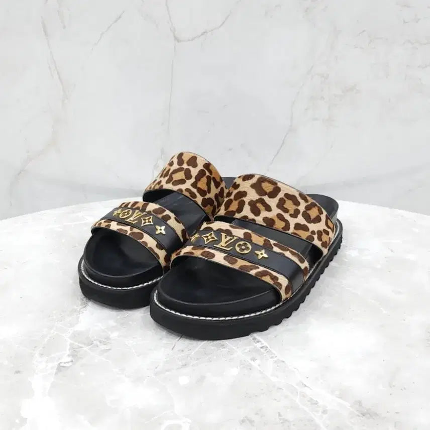 [BUNJANG] Louis Vuitton Leopard Comfort Mule Slippers / 37 / 루이비통 LV 레오파드 컴포트 뮬 슬리퍼