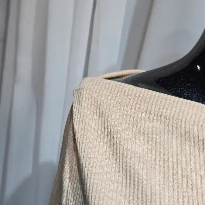 [SOLD OUT] 립라인 골지 베이지 긴팔