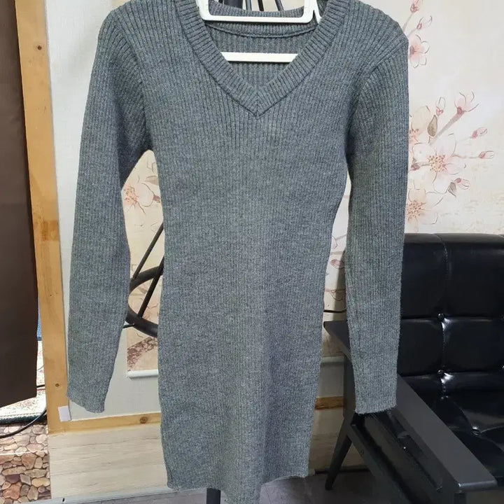 [SOLD OUT] 회색 V넥 골지  A급   A라인 니트 원피스  S  택배비포함가