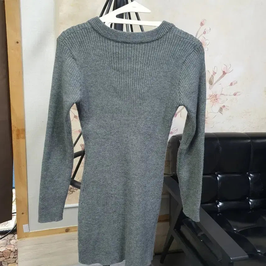 [SOLD OUT] 회색 V넥 골지  A급   A라인 니트 원피스  S  택배비포함가