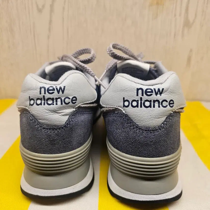 [BUNJANG] New Balance Classic Sneakers (245mm) / 사이즈 245mm / 뉴발란스(New Balance)의 클래식 스니커즈