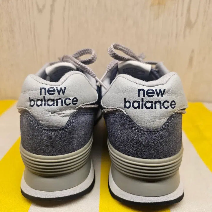 [BUNJANG] New Balance Classic Sneakers (245mm) / 사이즈 245mm / 뉴발란스(New Balance)의 클래식 스니커즈