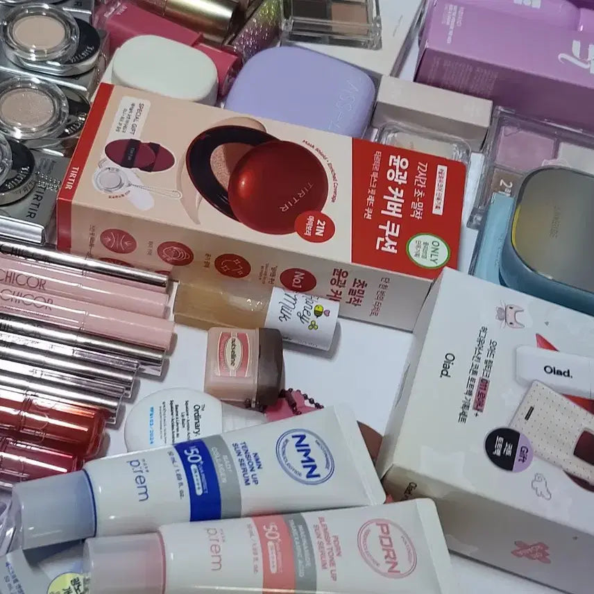 [BUNJANG] Assorted Makeup Bundle Set / (50개) 올리브영 메이크업 색조화장품 묶음 쿠션 틴트 선크림 섀도우