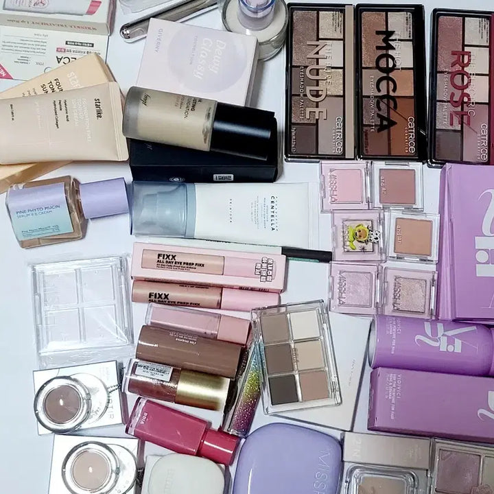 [BUNJANG] Assorted Makeup Bundle Set / (50개) 올리브영 메이크업 색조화장품 묶음 쿠션 틴트 선크림 섀도우