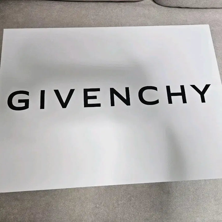 [BUNJANG] Givenchy Leather Clutch / 지방시 클러치 남여공용