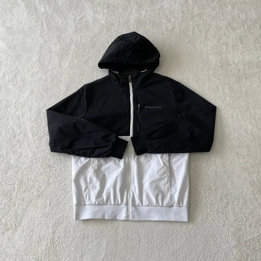 [SOLD OUT] M 디스커버리 남성 바람막이 자켓 95
