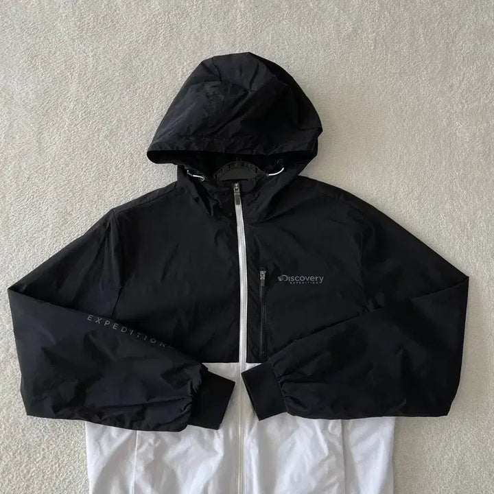 [SOLD OUT] M 디스커버리 남성 바람막이 자켓 95