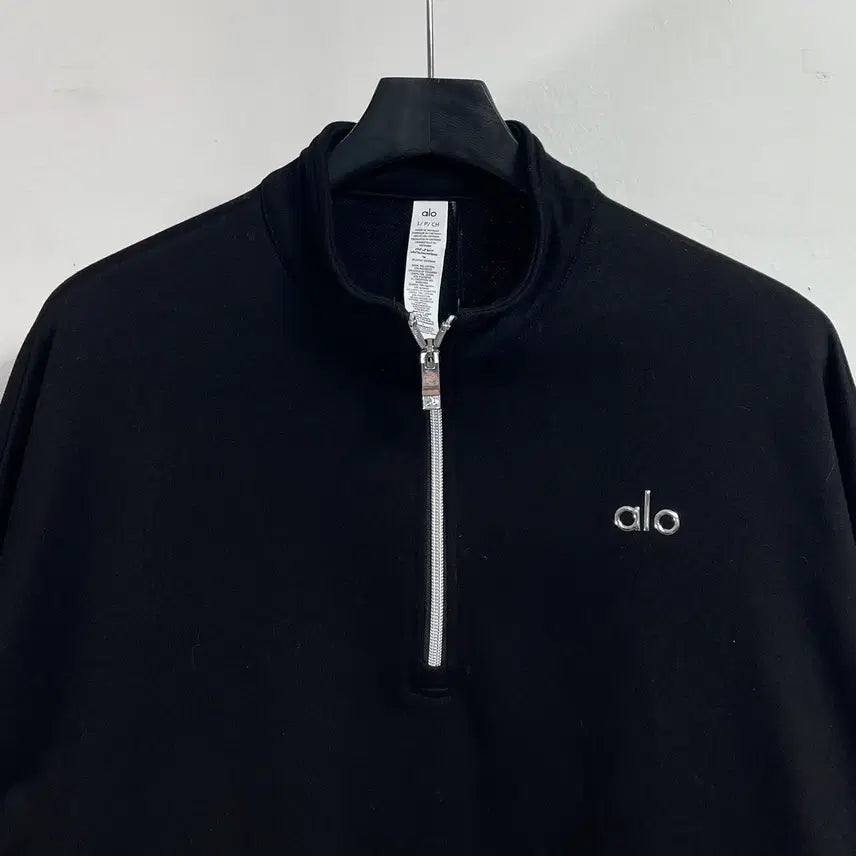 [SOLD OUT] (새상품) ALO 알로 반집업 맨투맨 (on.127)