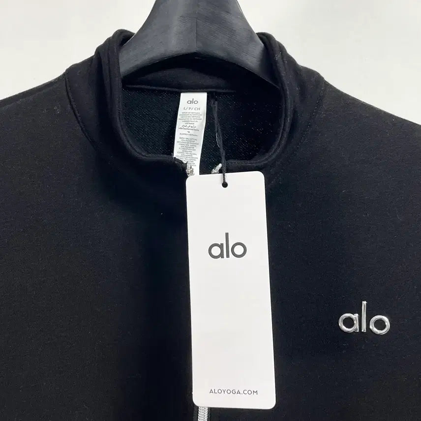 [SOLD OUT] (새상품) ALO 알로 반집업 맨투맨 (on.127)