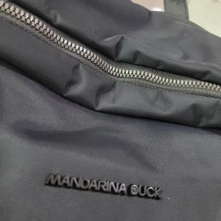 [BUNJANG] Mandarina Duck Black Backpack / 만다리나덕 블랙 백팩 가방