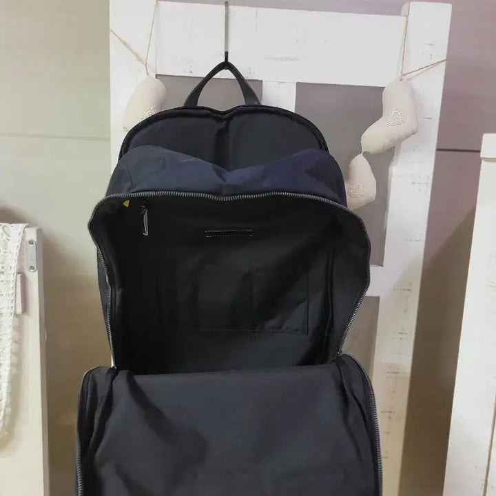[BUNJANG] Mandarina Duck Black Backpack / 만다리나덕 블랙 백팩 가방