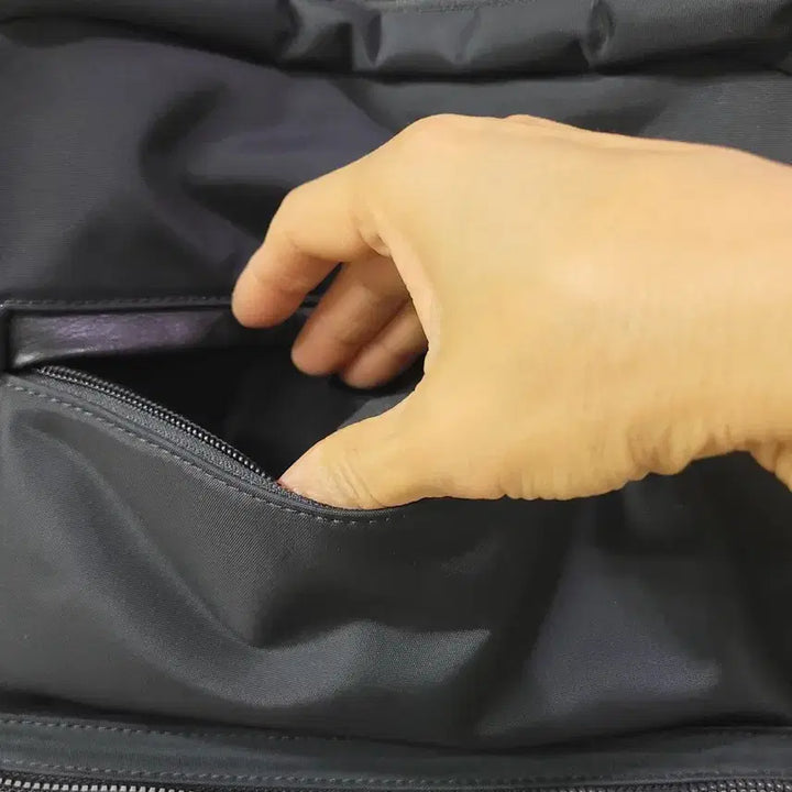 [BUNJANG] Mandarina Duck Black Backpack / 만다리나덕 블랙 백팩 가방