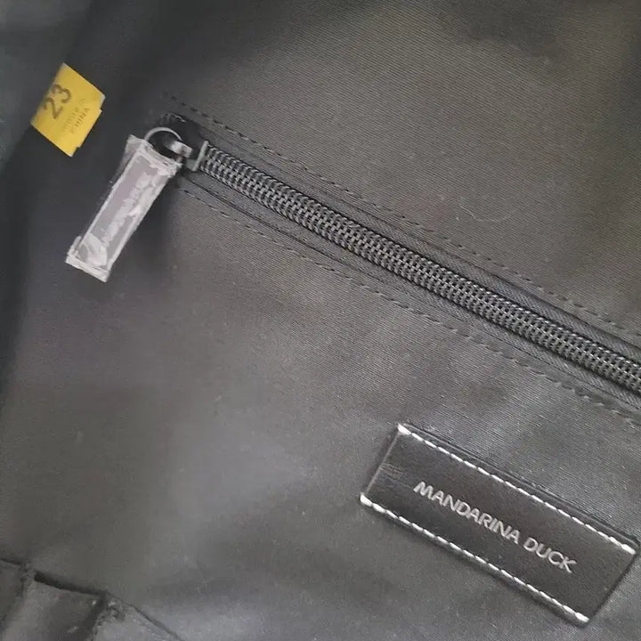[BUNJANG] Mandarina Duck Black Backpack / 만다리나덕 블랙 백팩 가방