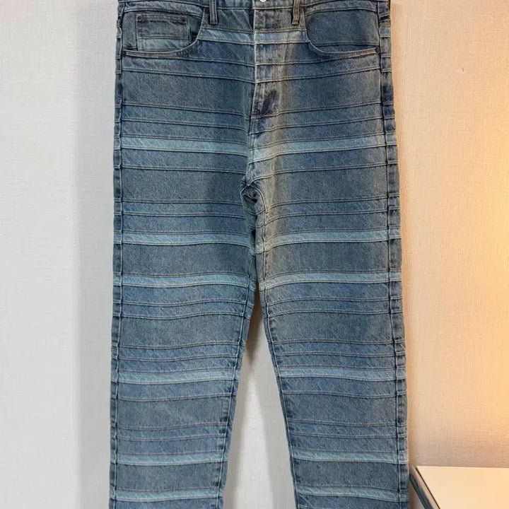 [BUNJANG] Supreme Layered Jeans Washed Blue 22FW / (새상품)슈프림 레이어드 진 워시드 블루 - 22FW