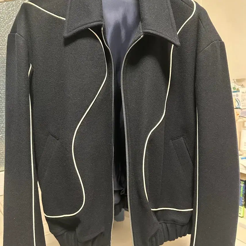 [BUNJANG] Typing Mistake Piping Blouson Size S / 타이핑미스테이크 파이핑블루종