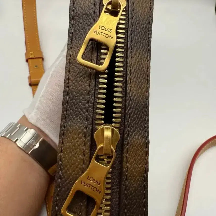 [BUNJANG] Louis Vuitton Virgil Abloh Soft Trunk Shoulder Bag / 루이비통 버질아블로 소프트 트렁크 (M81580)