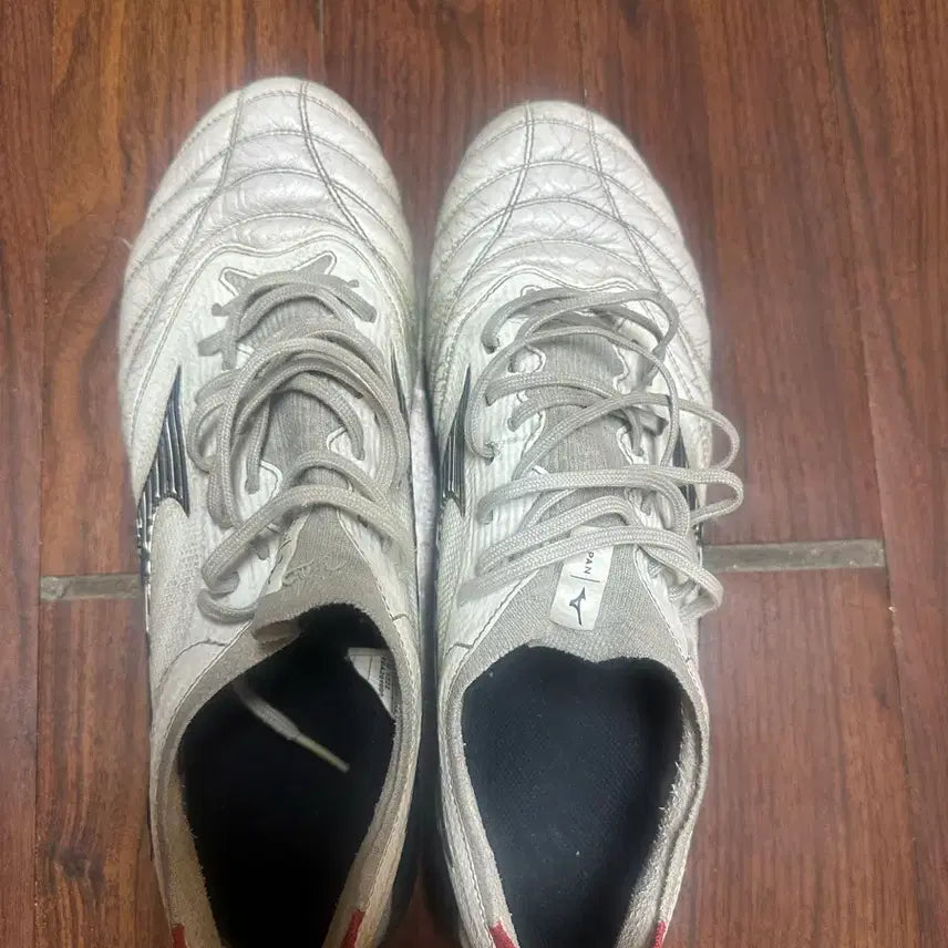 [BUNJANG] Mizuno Morelia Neo Beta 275 Kangaroo Leather Soccer Cleats / 미즈노 모렐리아 네오 베타 275